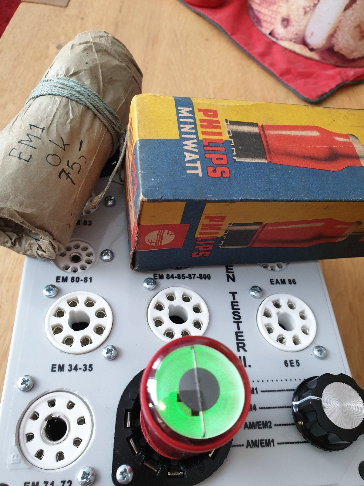 Philips EM1 Radiobuis Afstemoog - Getest, Mooi Lichtbeeld, Ophalen of Verzenden