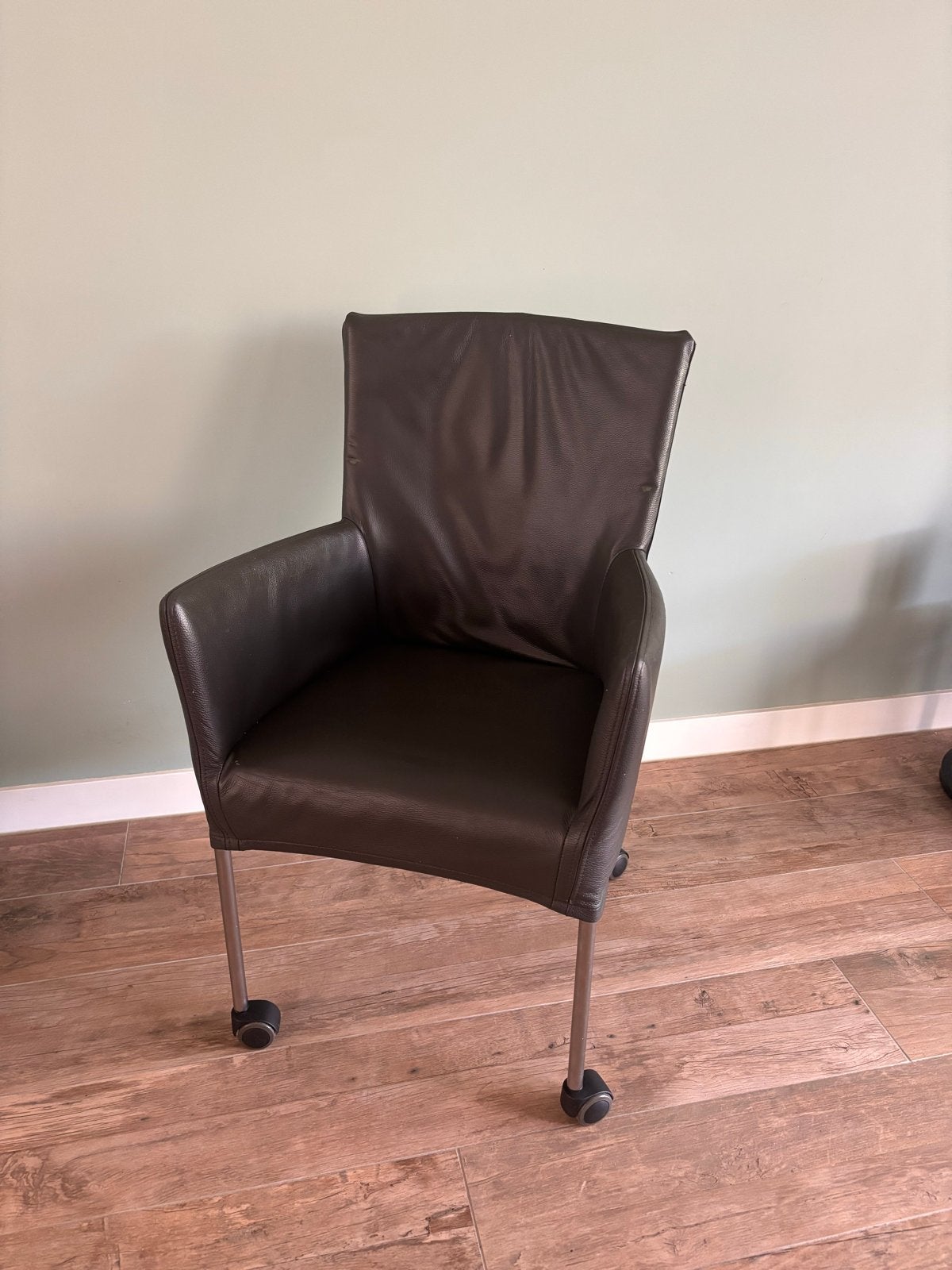 6 Poels eetkamerstoelen met armleuningen en wieltjes, Huis en Inrichting, Ophalen, Kunststof, Gebruikt, Tijdloos