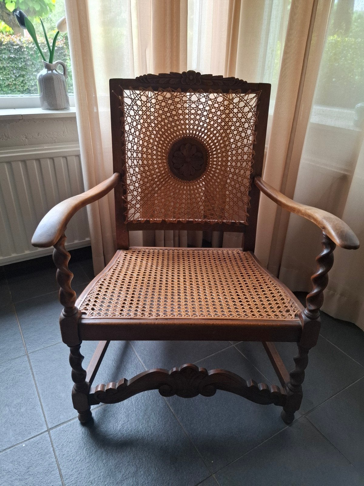 Antieke webbing stoel, Ophalen