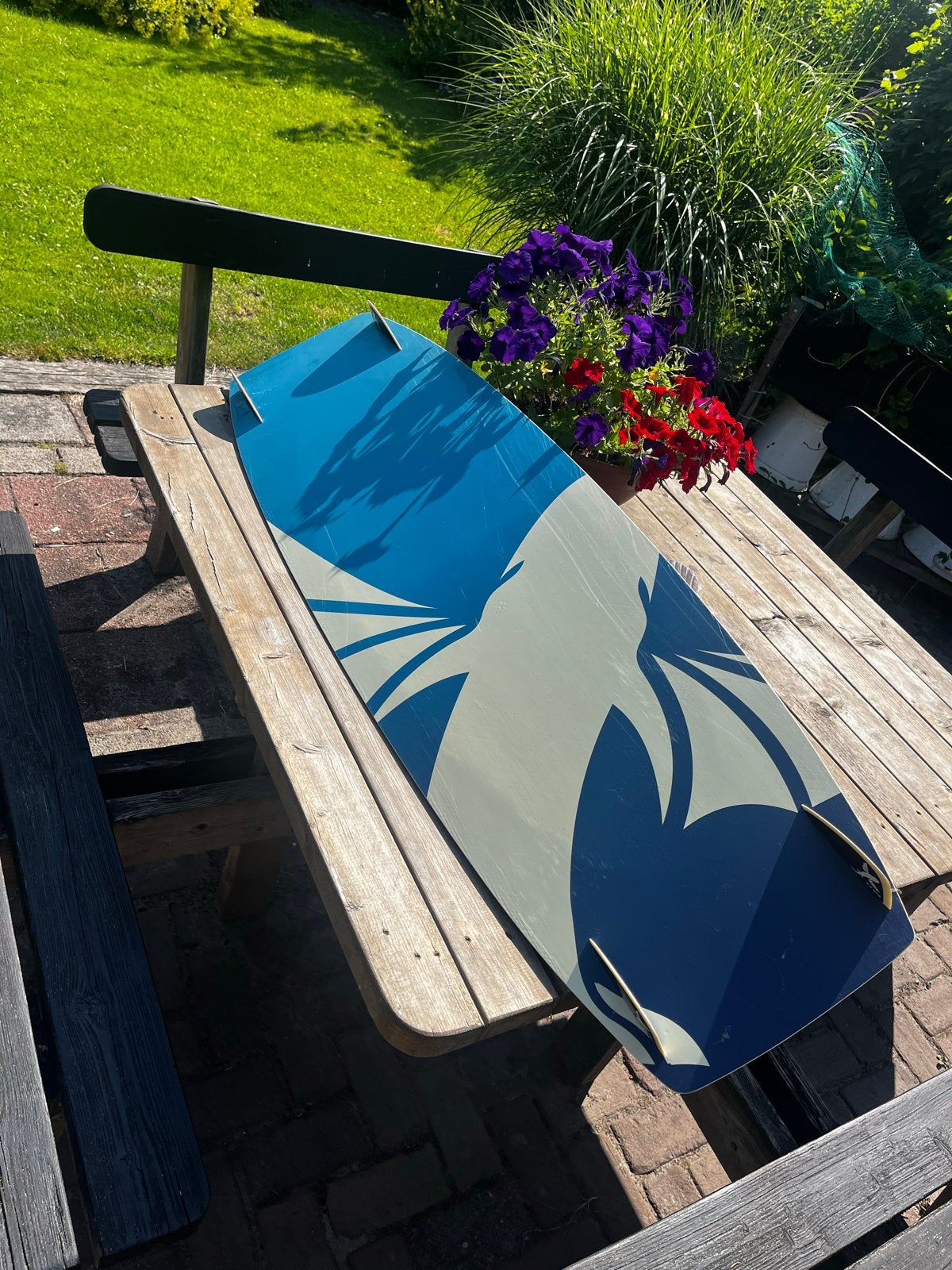 Best Kiteboarding Twintip Kiteboard met bindingen, Ophalen, Gebruikt, Twintip, Kiteboard