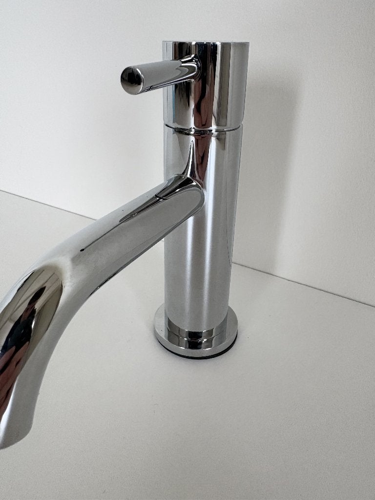 Nieuwe luxe wastafelkraan laag | Chroom | Nieuw in doos, Info@regn.nl, Vreebergen 5, 9403 ET Assen, Regn, Nieuw