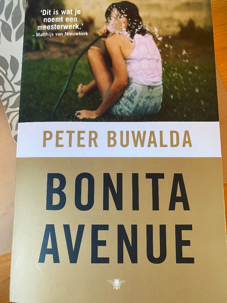 Bonita Avenue - Peter Buwalda (Boek), Gelezen, Ophalen of Verzenden, Nederland, Peter Buwalda