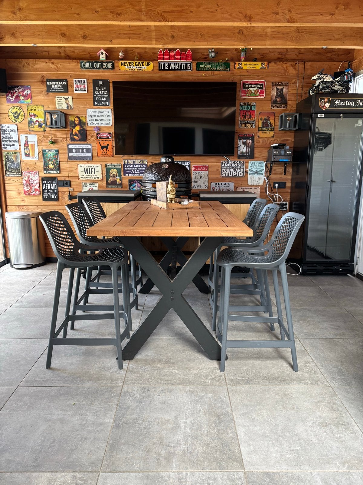 Bartafel met  6 grijze barkrukken, Tuin en Terras, Ophalen, Zo goed als nieuw, Rechthoekig, Hout
