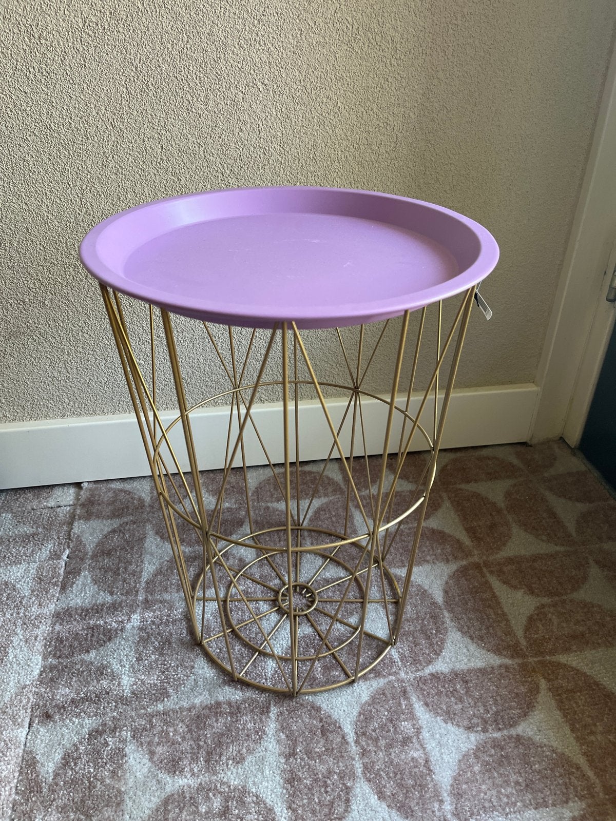 Bijzettafel draadmand met paars dienblad, Minder dan 55 cm, Gebruikt, Metaal of Aluminium, Rond