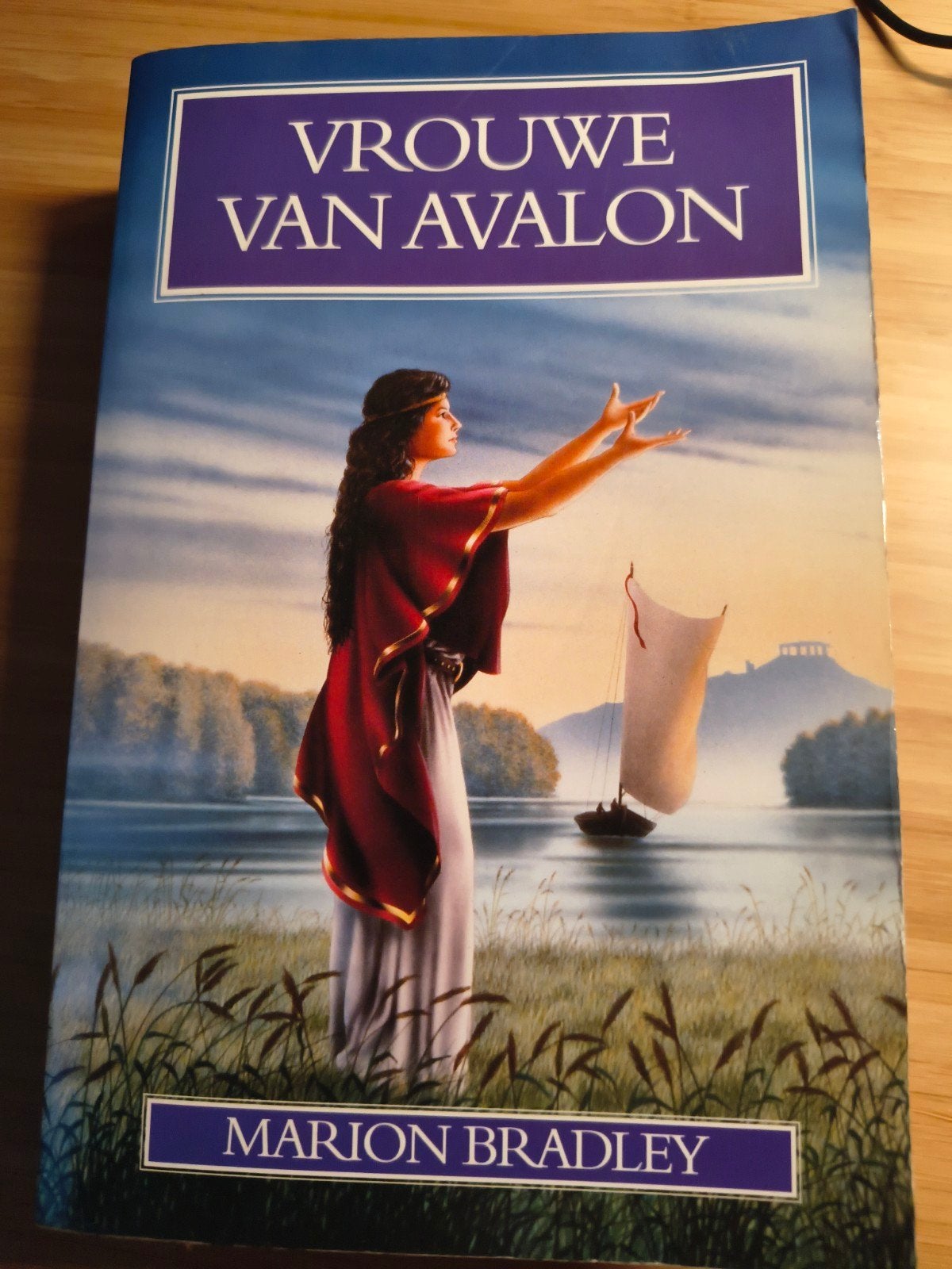 Vrouwe van Avalon - Marion Bradley (Fantasy Roman), Boeken, Ophalen of Verzenden