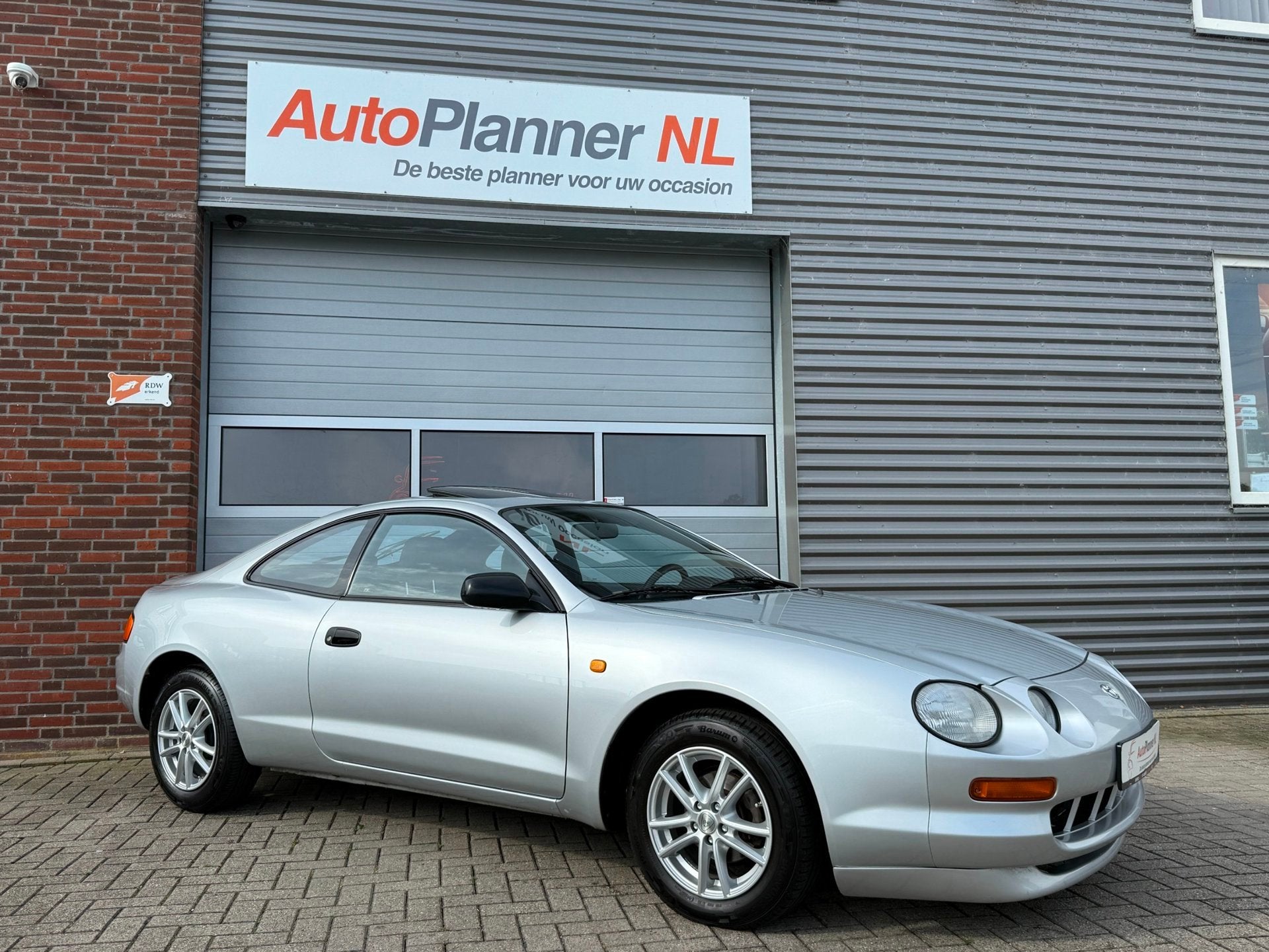 Toyota Celica 1.8i Limited! Leder! Schuifdak! Nwe APK!, Auto's, Toyota, Gebruikt, Zwart, 4 cilinders, Handgeschakeld