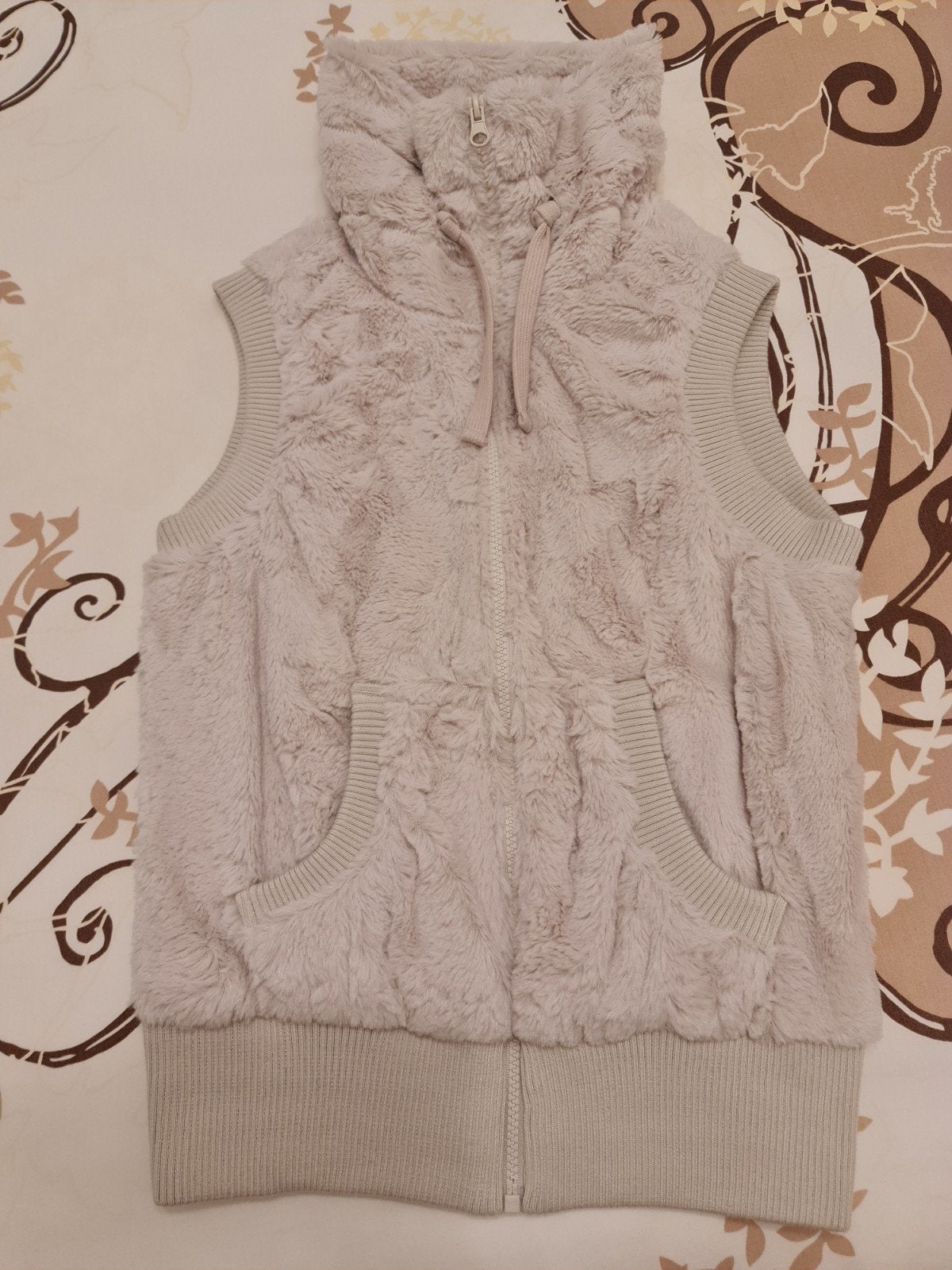 Nieuwe Clockhouse bodywarmer - Maat S, Kleding | Dames, Bodywarmers, Beige, Nieuw, Ophalen of Verzenden, Clockhouse