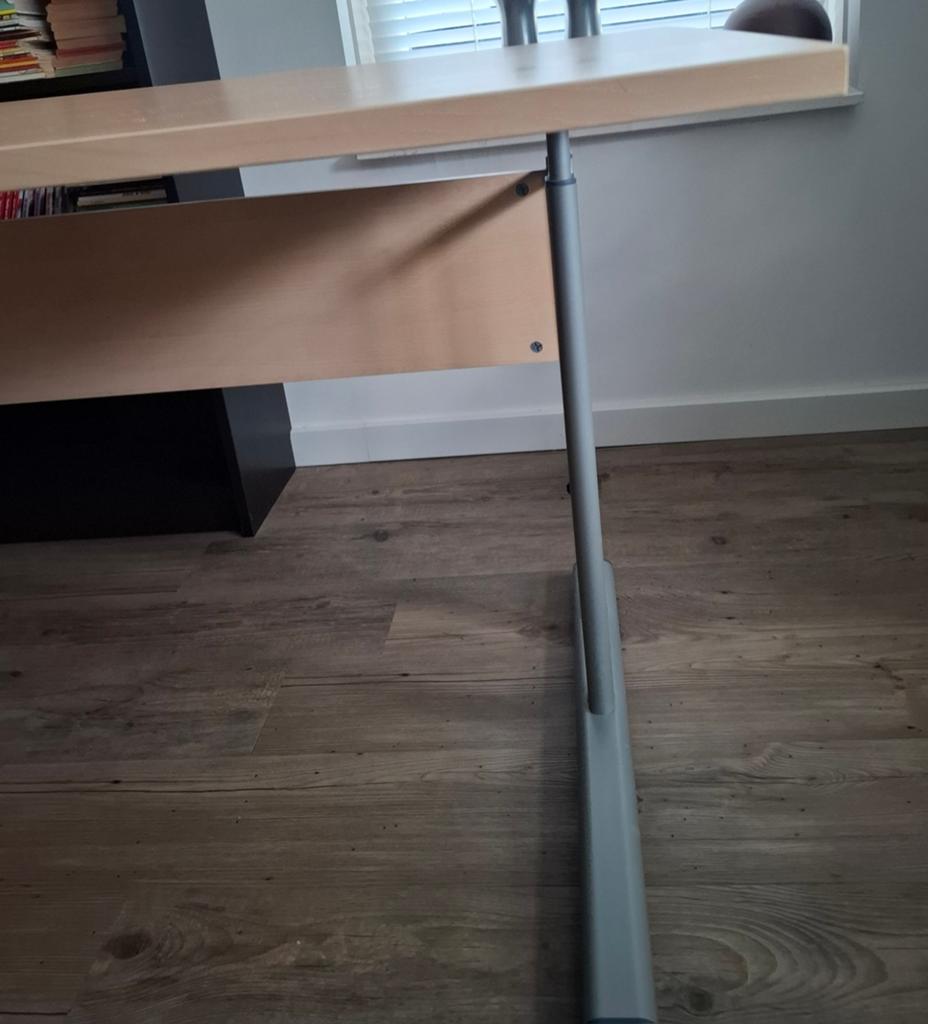 Bureau, Huis en Inrichting, Bureaus, Ophalen, Hout, Kinderbureau, Zo goed als nieuw