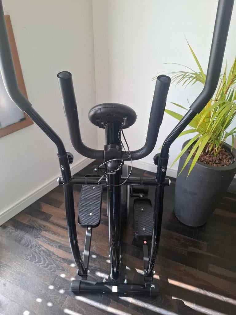 Crosstrainer - Zo goed als nieuw, 8 weerstandsniveaus, Sport en Fitness, Ophalen