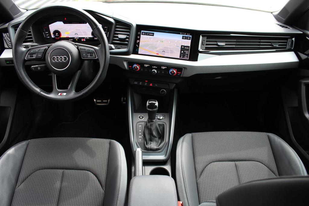 Audi A1 Sportback 40 TFSI edition one | Keyless | Matrix | A, Auto's, Audi, Zwart, 4 cilinders, 1984 cc, Leder en Stof