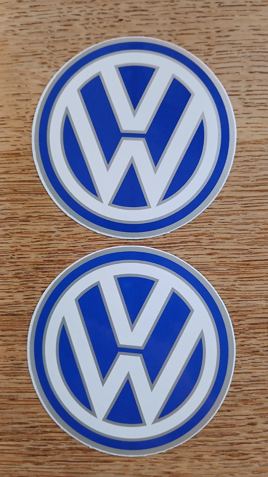 Setje 2 dezelfde stickers VOLKSWAGEN embleem 11cm, Ophalen of Verzenden