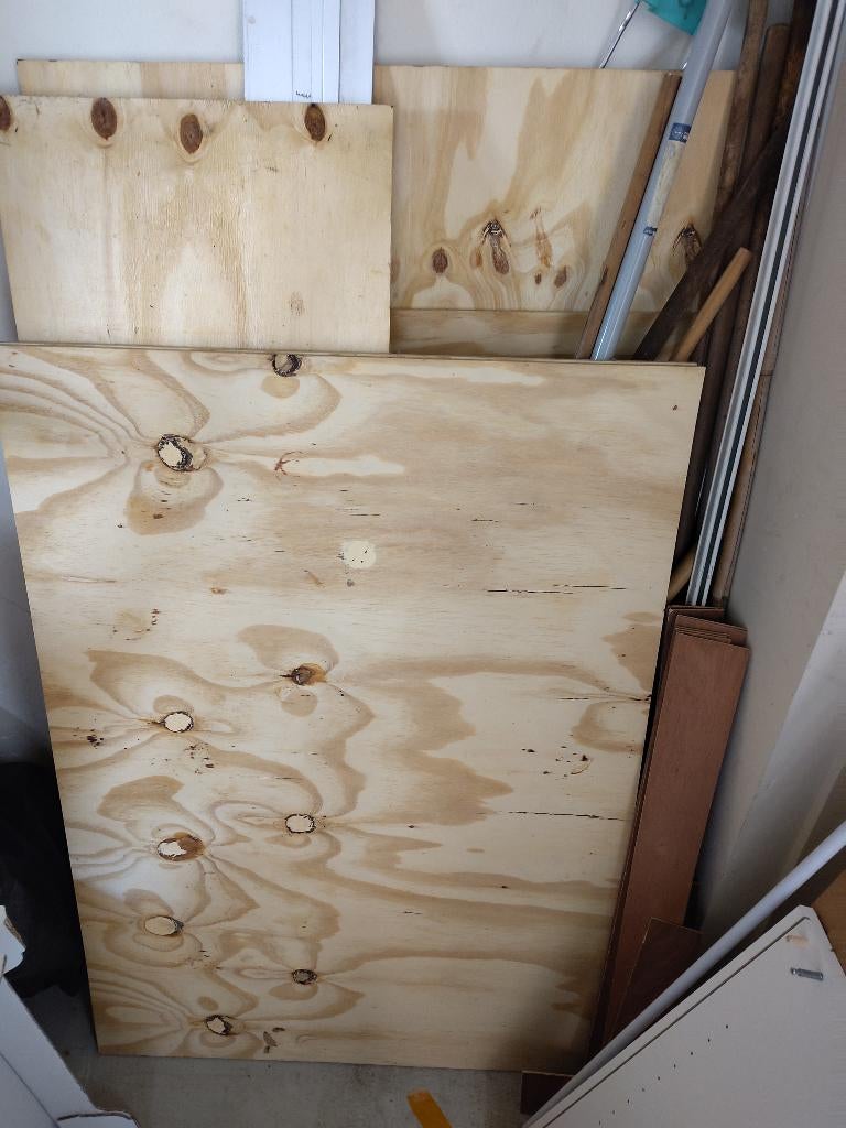 Underlayment gezaagde platen (9mm) en planken (18mm) hout, Ophalen, Minder dan 25 mm, Zo goed als nieuw, Plank