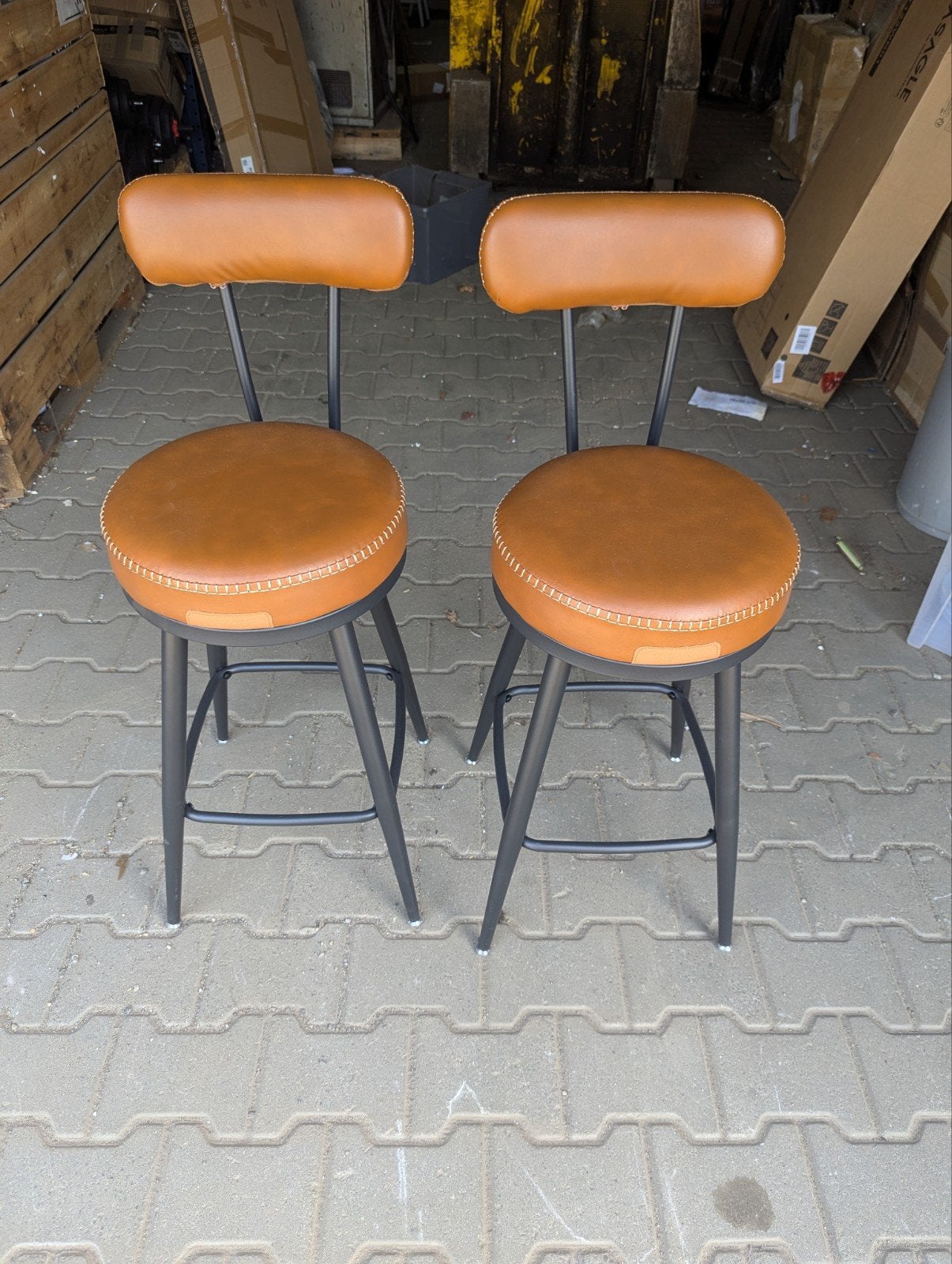 2x barkruk - vintage retro - zwart bruin - pu leer - nieuw, Ophalen, Draaibaar, Pruisische veldweg 220 Hengelo, Info@redealer.nl