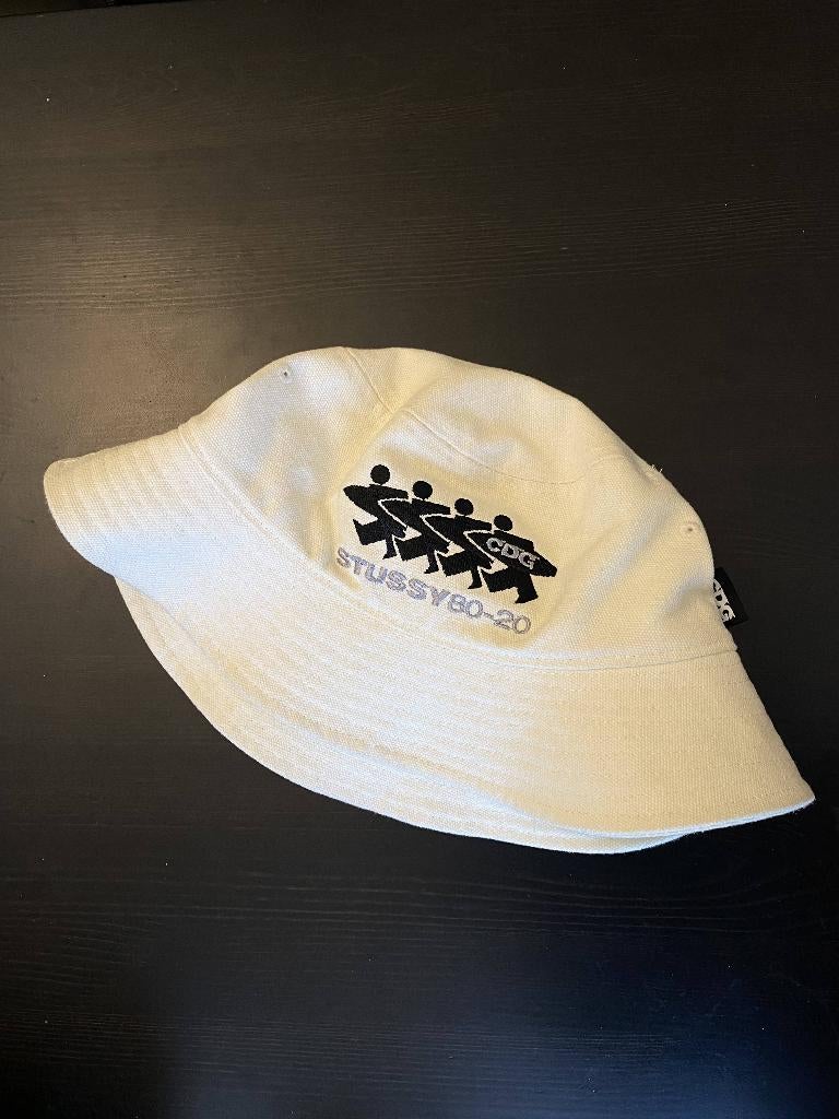 cdg x stussy canvas bucket hat, Hoed, Stussy, Ophalen of Verzenden, 58 of 59 cm (L, 7¼ of ⅜ inch)