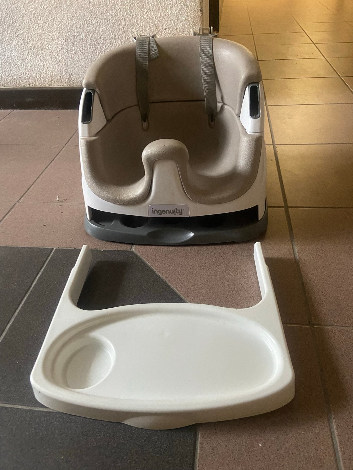 Ingenuity Baby Base 2-in-1 Zitje en Kinder eetstoel, Ophalen, Gebruikt, Overige typen, Afneembaar eetblad