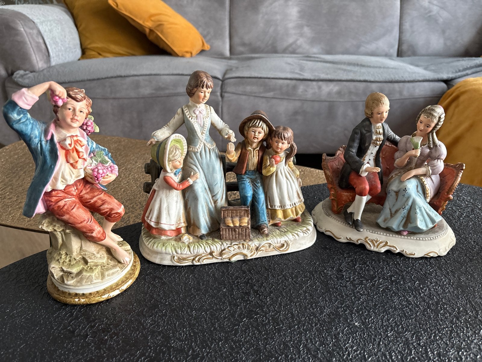 Set van 3 Vintage Porseleinen Beeldjes, Ophalen, Gebruikt, Mens