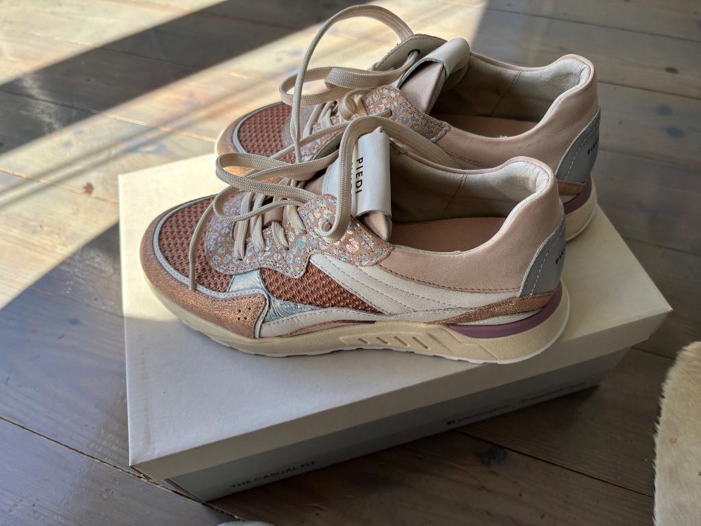 Piedi nudi sneakers, Kleding | Dames, Schoenen, Piedi nudi, Ophalen of Verzenden, Roze, Sneakers of Gympen