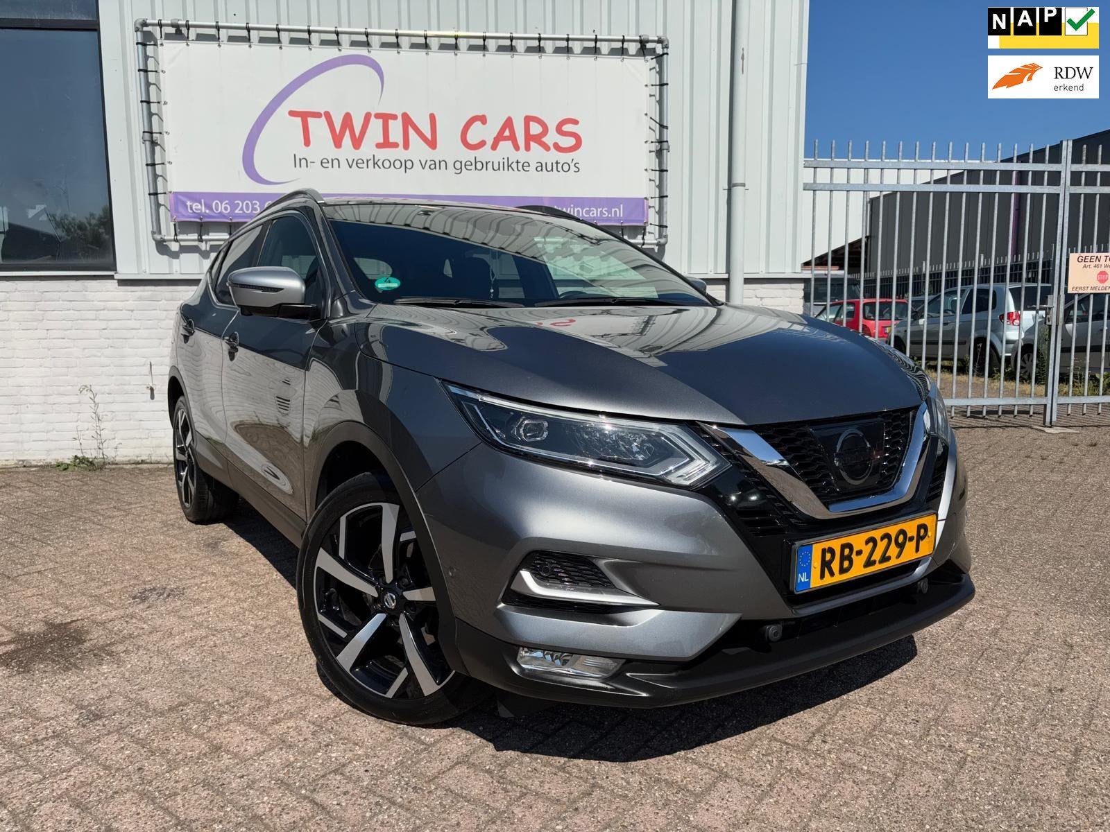 Nissan Qashqai 1.2 Tekna + AUTOMAAT NAVI LEER PANO BOSE 19 I, Gebruikt, 4 cilinders, Bedrijf, 1000 kg