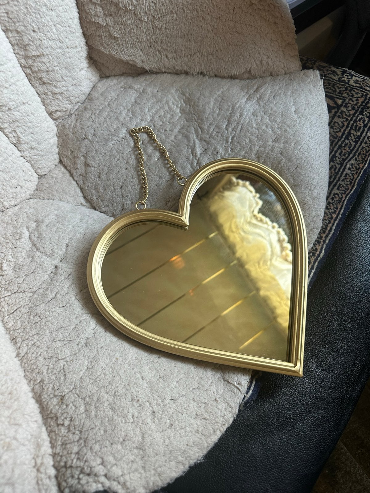 Gouden hart spiegel aan ketting, Huis en Inrichting, Woonaccessoires | Spiegels, Minder dan 50 cm, Ophalen of Verzenden, Zo goed als nieuw