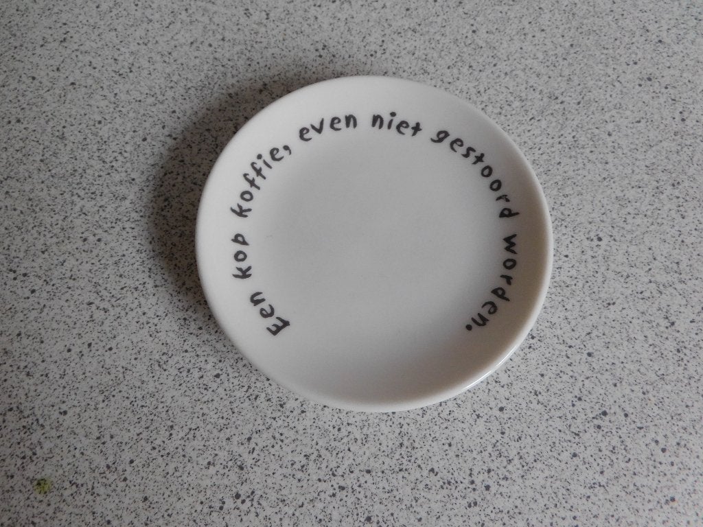 Bord 11 cm. Even niet gestoord worden Douwe Egberts, Ophalen of Verzenden, Zo goed als nieuw, Bord(en), Overige stijlen
