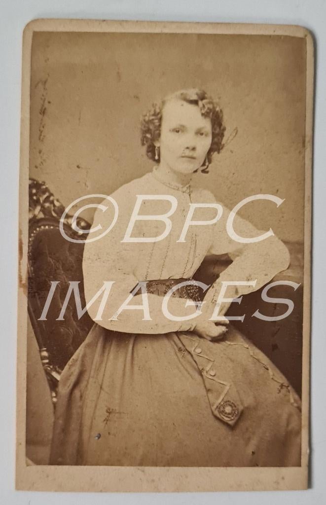 cdv meisje tienermeisje Amsterdam 1870's, Gebruikt, Verzenden, Foto, Voor 1940