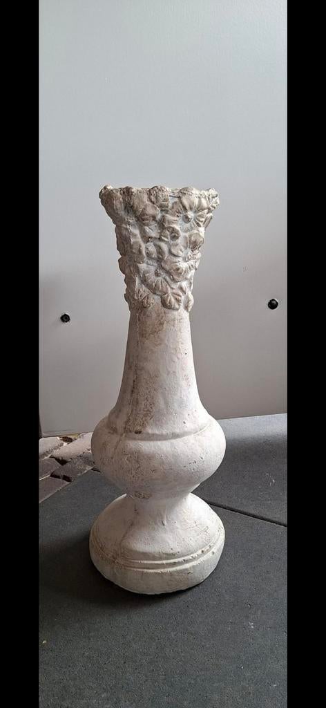 Decoratieve sokkel/zuil met bloemmotief - 47cm hoog, Ophalen