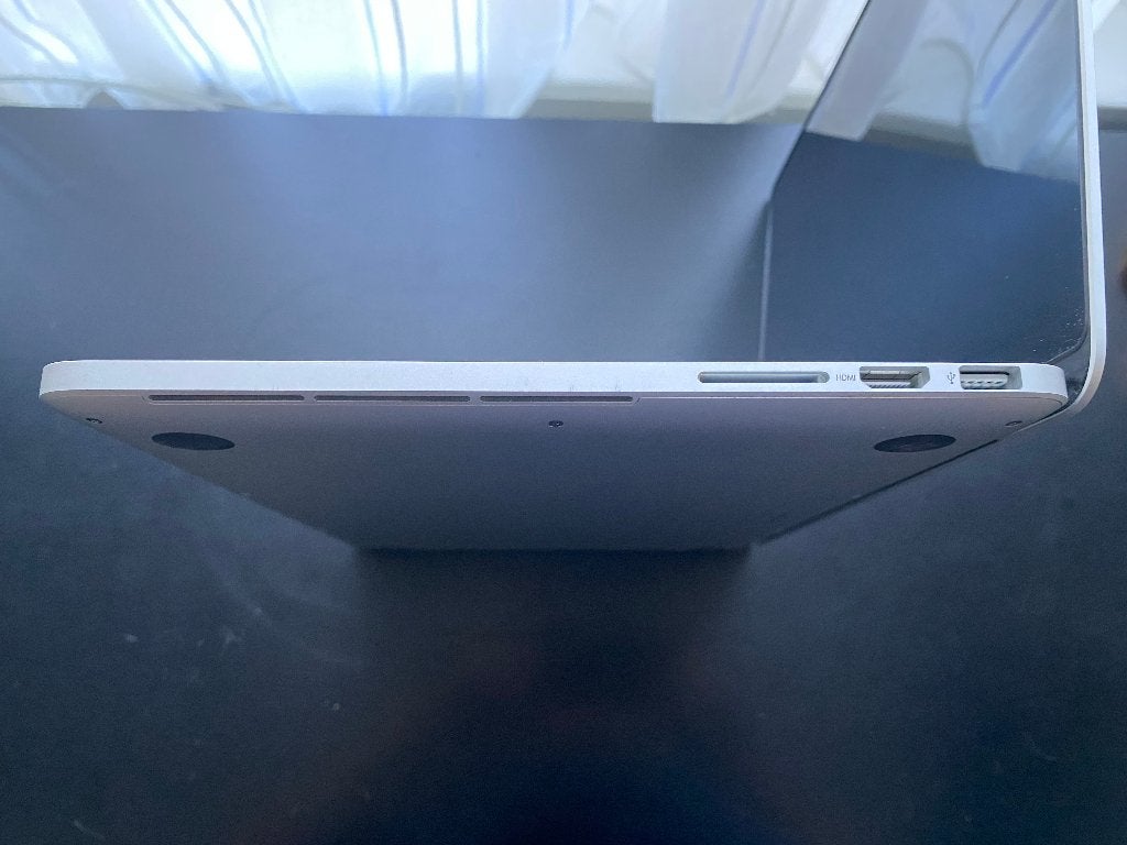 Foto 8 van Macbook Pro 2015 13" I5/16Gb/500 SSD.