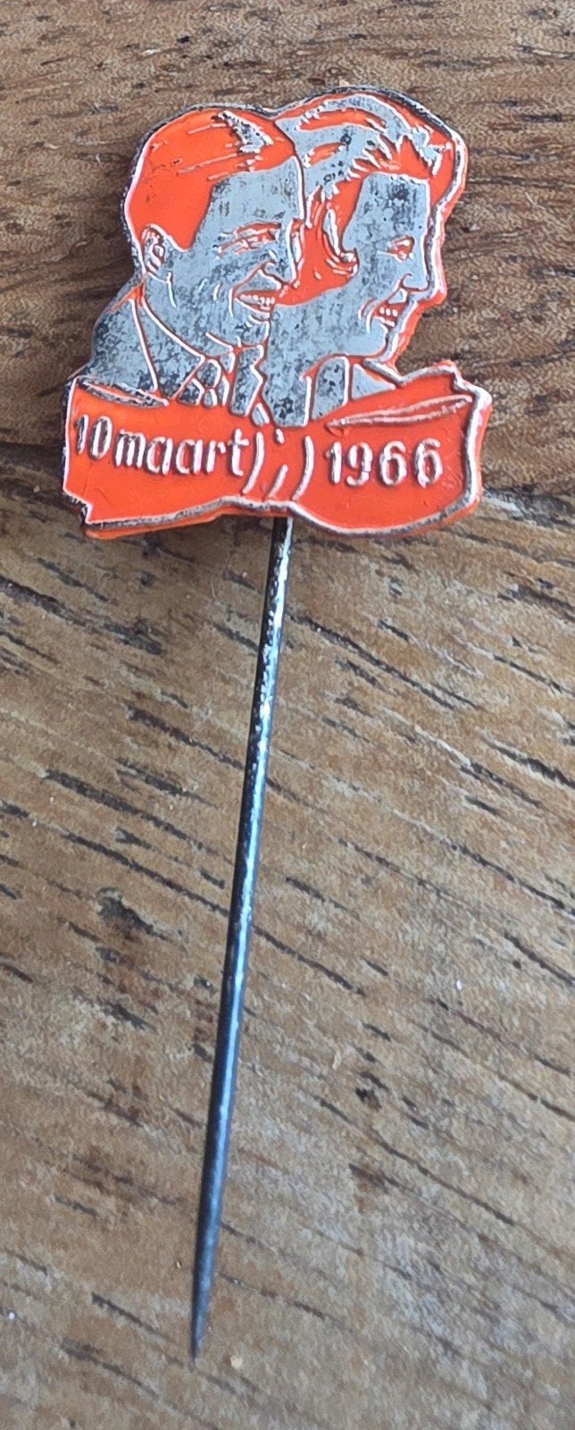 Vintage Speldje Huwelijk Beatrix Claus 10 maart 1966, Ophalen of Verzenden