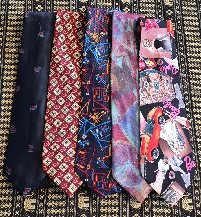 75 kleurrijke stropdassen in verschillende designs doos 2, Kleding | Heren, Stropdassen, Ophalen of Verzenden, Zo goed als nieuw