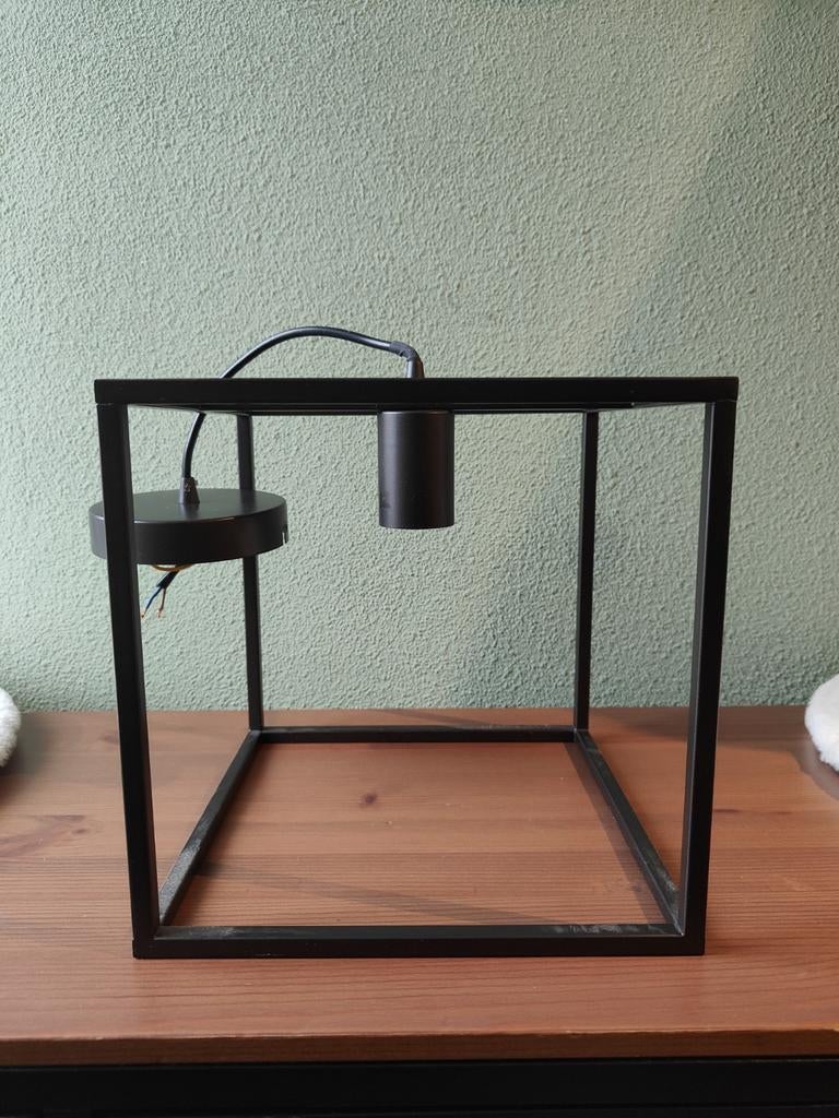 Moderne kubusvormige lamp, Gebruikt, Ophalen of Verzenden, Minder dan 100 cm, Metaal