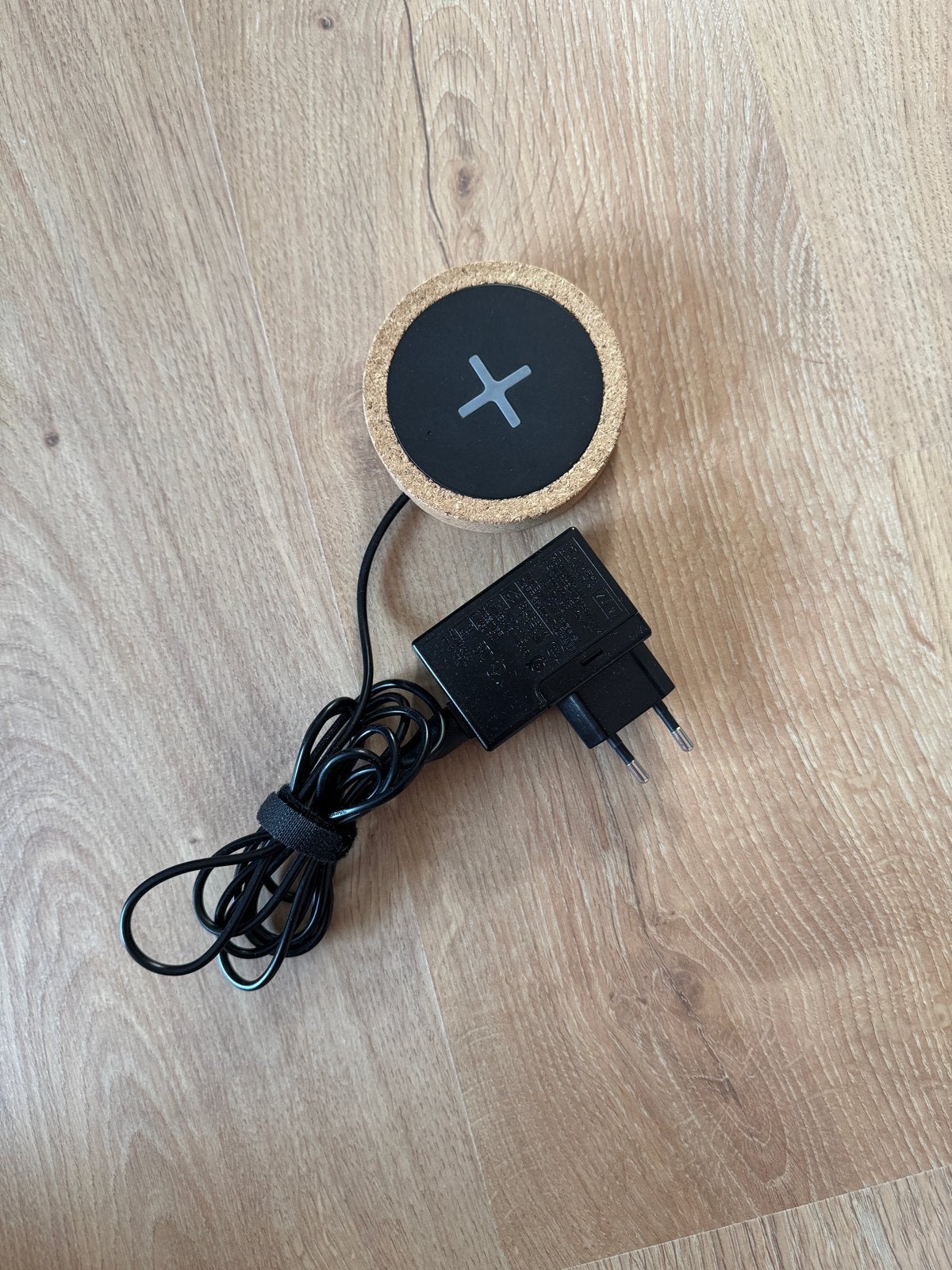 Draadloze oplader met adapter, Universeel, Gebruikt, Draadloze oplader, Ophalen of Verzenden