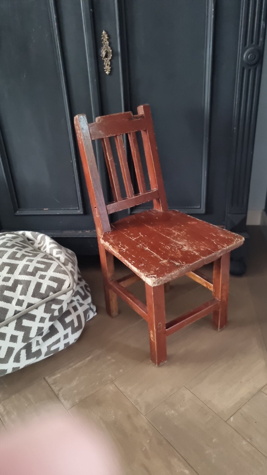 Vintage kinder stoeltje rood / bruin, Ophalen