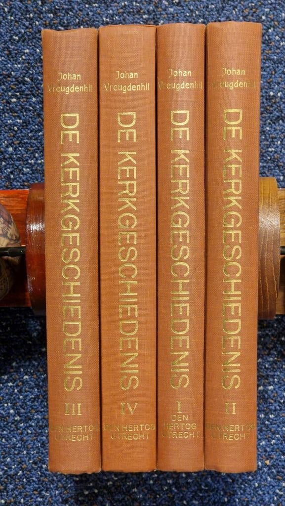 4 delen Kerkgeschiedenis Johan Vreugdenhil, Boeken, Ophalen of Verzenden, Zo goed als nieuw