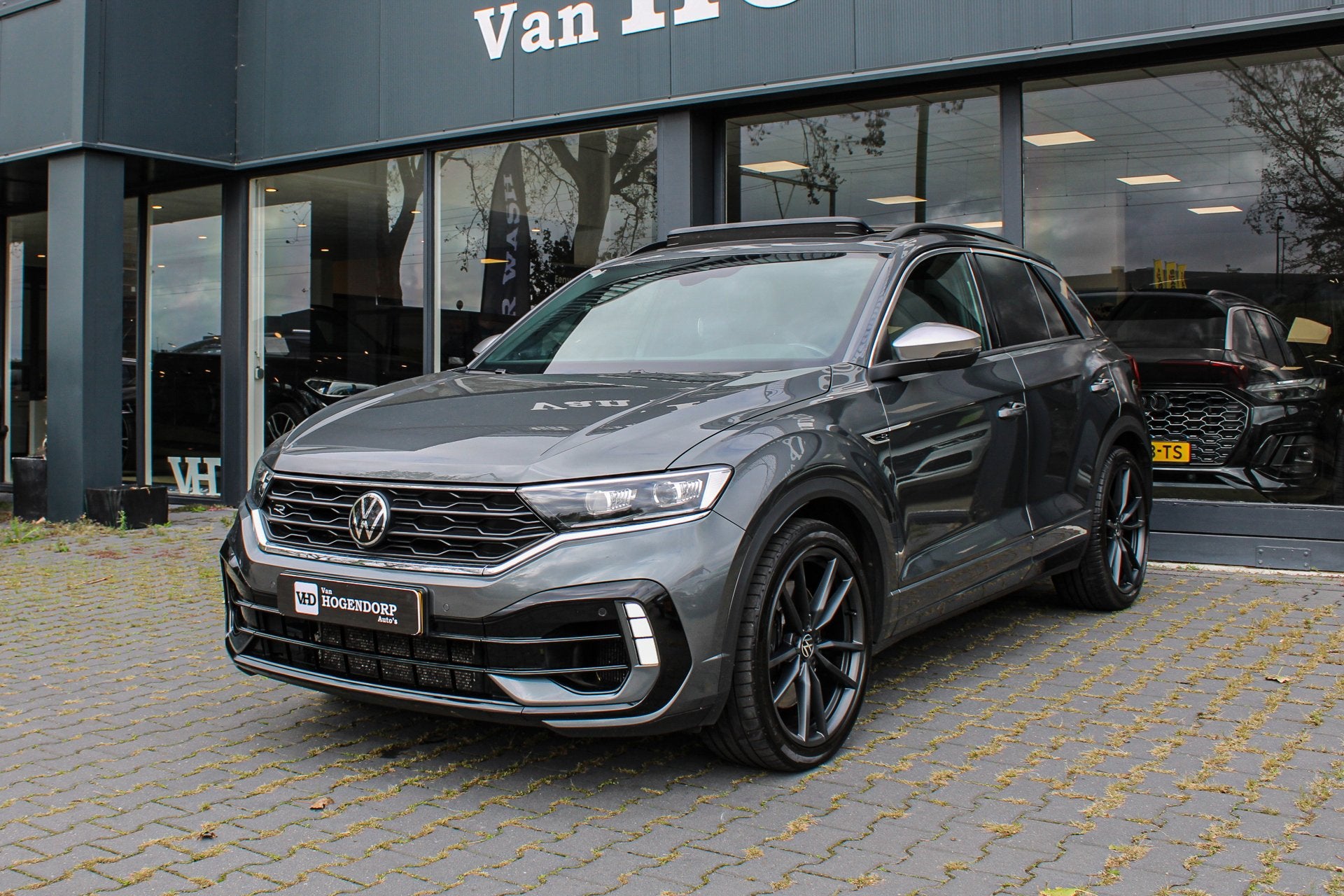 Volkswagen T-ROC 2.0 TSI 4Motion R PANO NAVI CAMERA LEER, Auto's, Dealer onderhouden, Gebruikt, 4 cilinders, 1984 cc