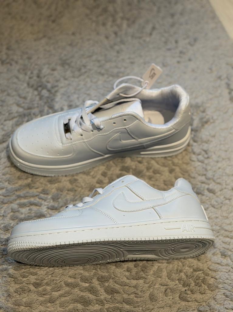 Nike Air Force 1 wit, Kleding | Heren, Schoenen, Ophalen of Verzenden, Zo goed als nieuw, Wit