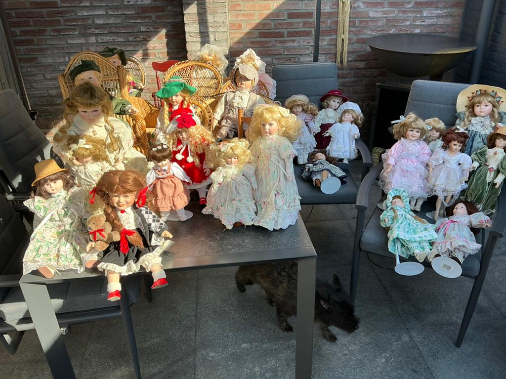 Porseleinen poppen ca.60 tegen ELK !! bod op te halen Gratis, Verzamelen, Ophalen, Zo goed als nieuw, Pop