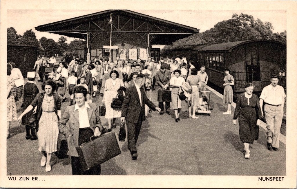 Nunspeet - 12 oude ansichtkaarten III, Verzamelen, Ansichtkaarten | Nederland, Verzenden, 1940 tot 1960, Gelopen, Gelderland