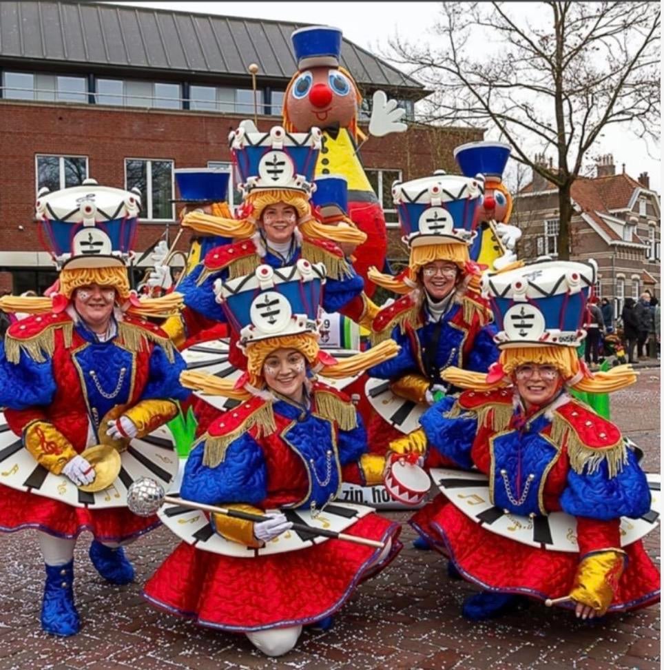 Carnavalskleding: Muzikale Drumband Kostuums, Ophalen of Verzenden, Gebruikt, Kostuum, Carnaval