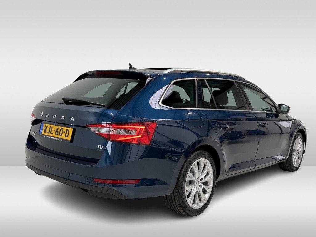 Skoda Superb Combi 1.4 TSI iV Business Edition | Leder | Pan, Auto's, Skoda, Gebruikt, Euro 6, Blauw, Hybride Elektrisch/Benzine