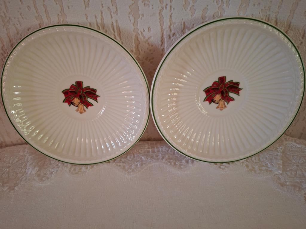 Twee schoteltjes van Wedgwood christmas time, Ophalen of Verzenden