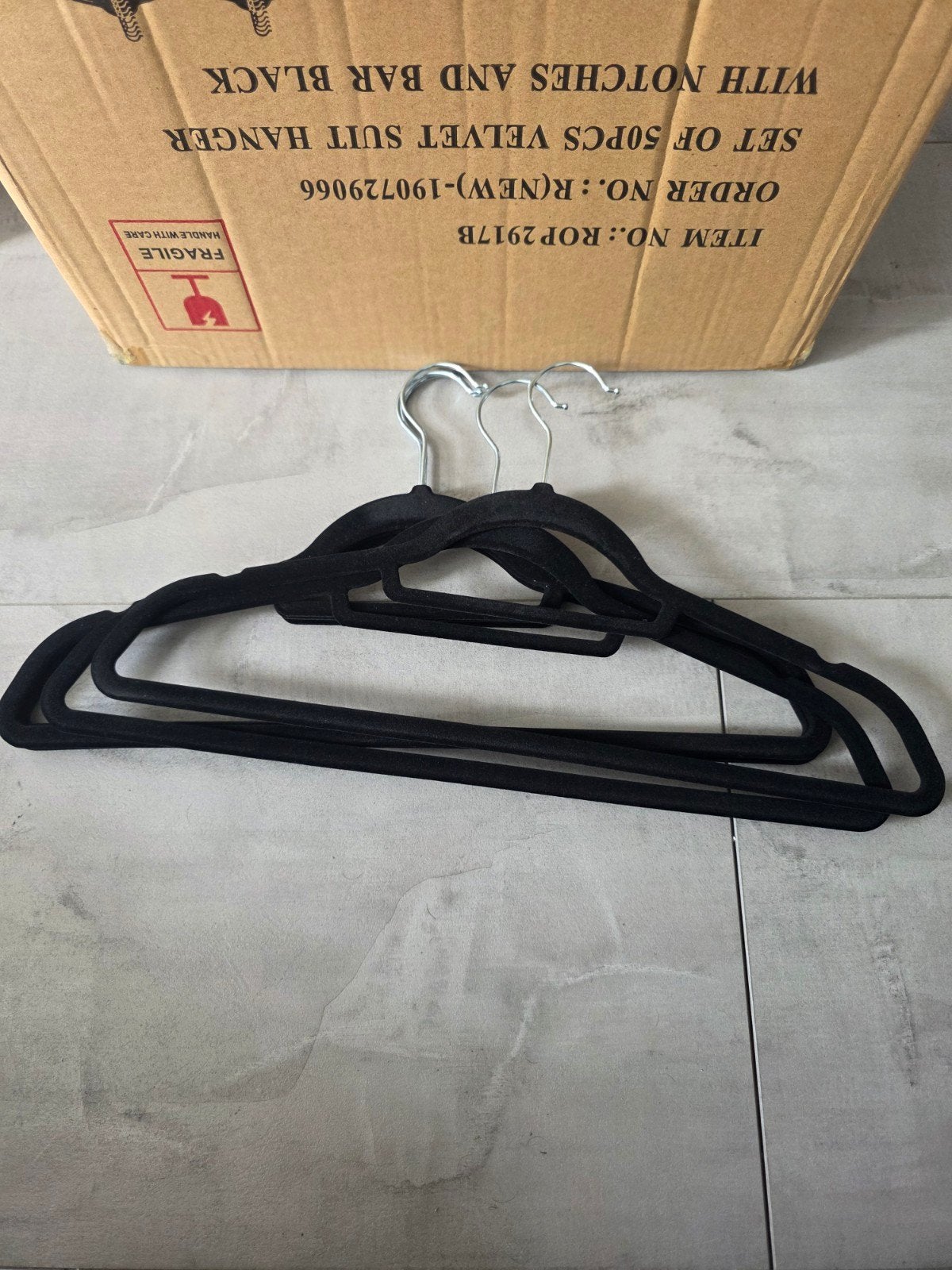 Suede keldinghangers 50 stuks, Ophalen of Verzenden, Nieuw