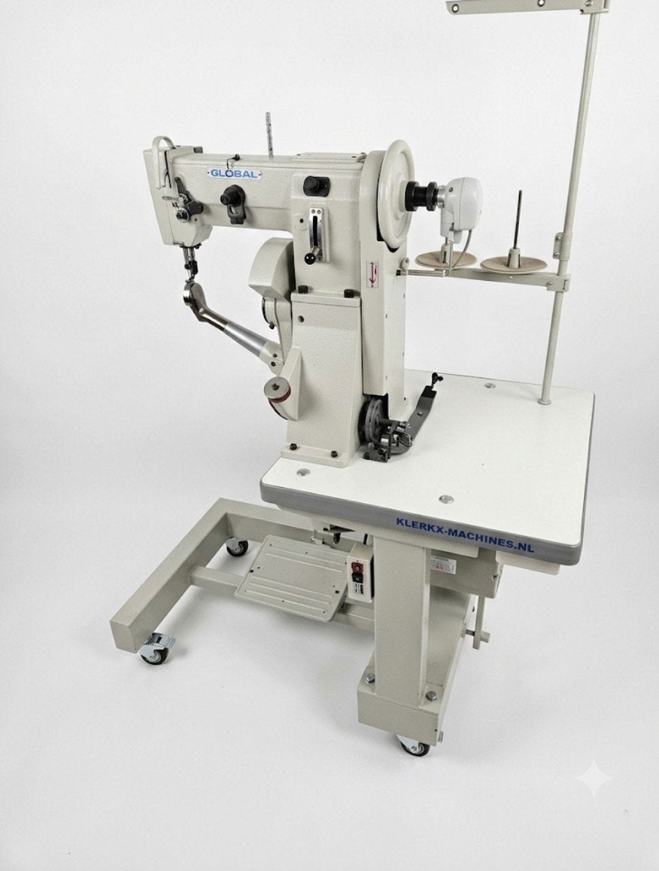 Foto 2 van Industriële naaimachines Pfaff en Global zie omschrijving