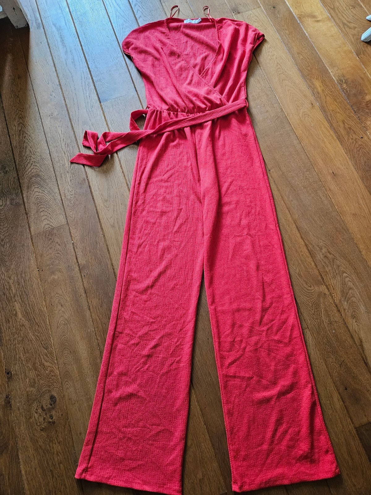 Nieuw! Costes rode jumpsuit maat M, Kleding | Dames, Maat 38/40 (M), Nieuw, Ophalen of Verzenden, Costes