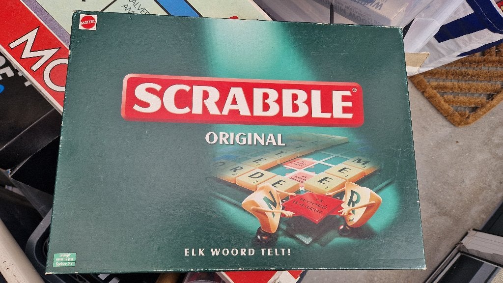Scrabble Denksport familiespel, Hobby en Vrije tijd, Denksport en Puzzels, Ophalen, Minder dan 500 stukjes, Zo goed als nieuw