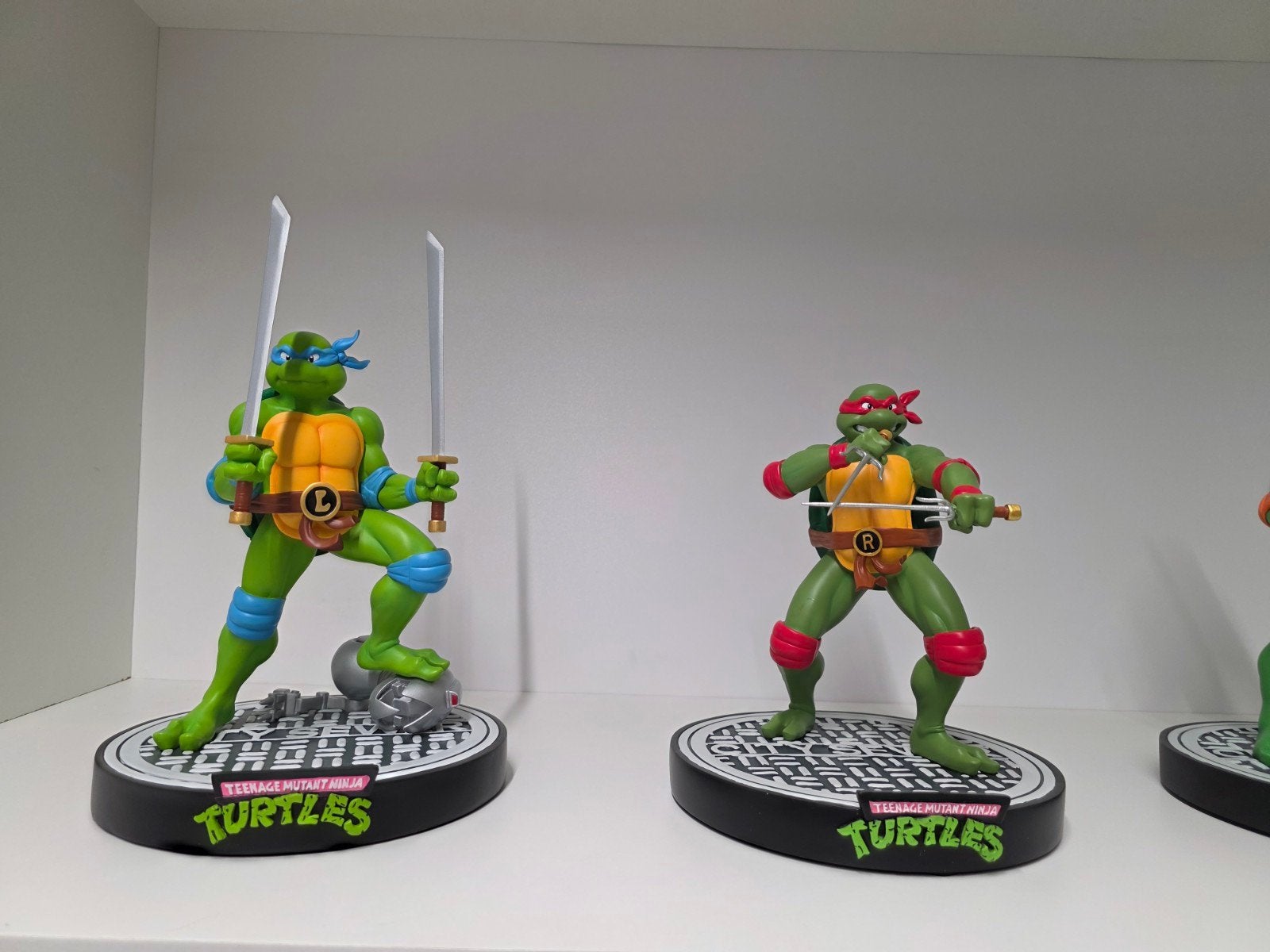 Ninja Turtles statues, Ikon collectables., Spelcomputers en Games, Games | Overige, 1 speler, Zo goed als nieuw, Vanaf 12 jaar