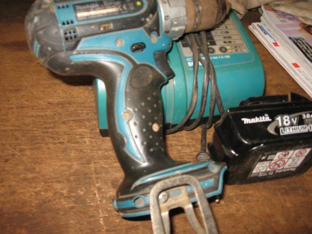 makita accuboor, Ophalen of Verzenden, Gebruikt, Boor- en Schroefmachine