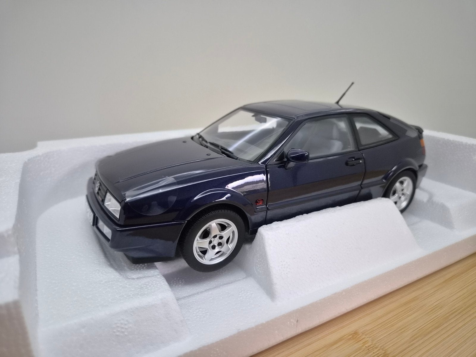 Norev VW Corrado VR6 Blauw 1:18 Limited Edition!, Auto, Verzenden, R, Nieuw