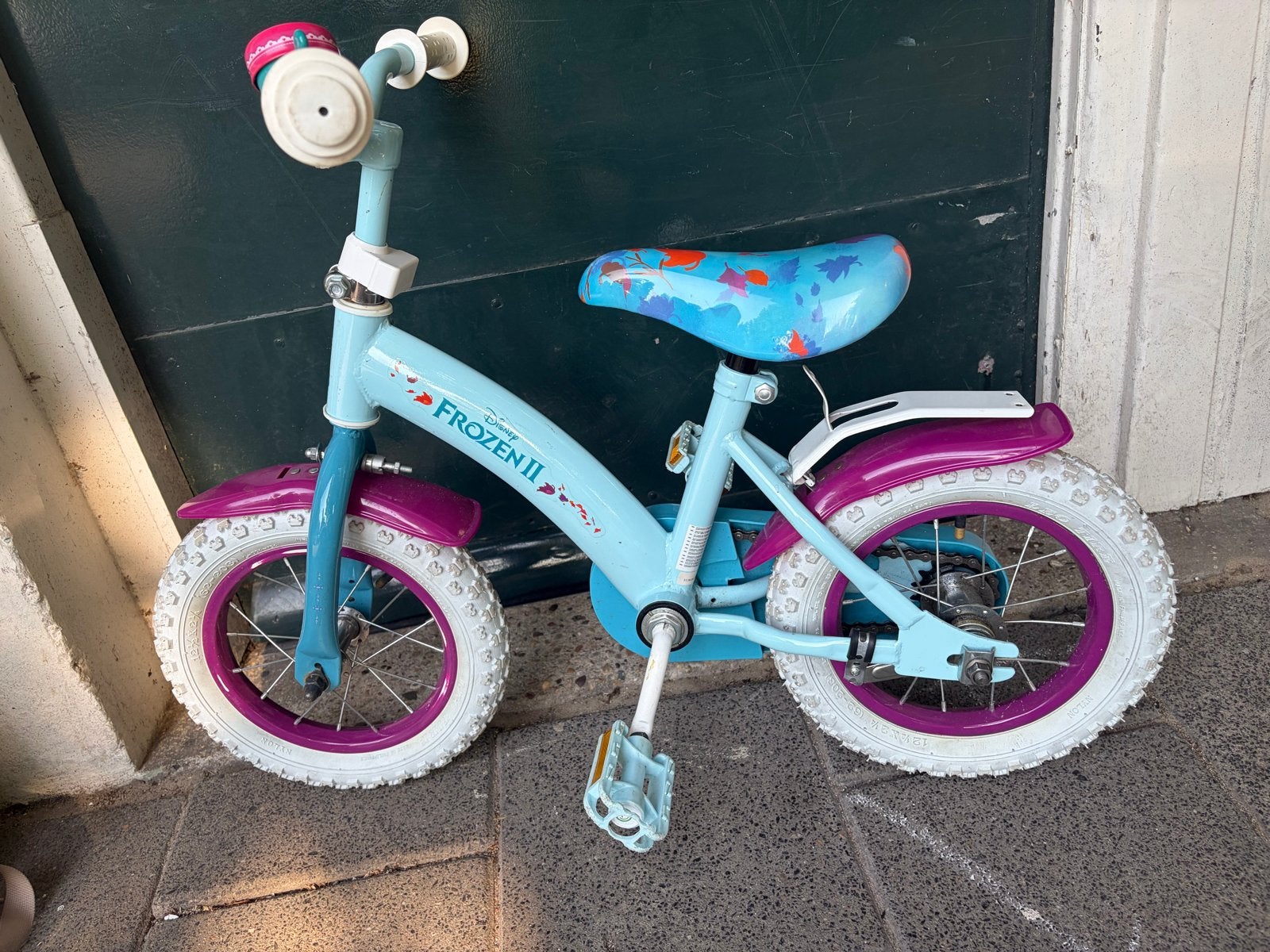Frozen kinderfiets 12 inch, Fietsen en Brommers, Fietsen | Kinderfietsjes, Terugtraprem, Zijwieltjes, Gebruikt, Ophalen of Verzenden