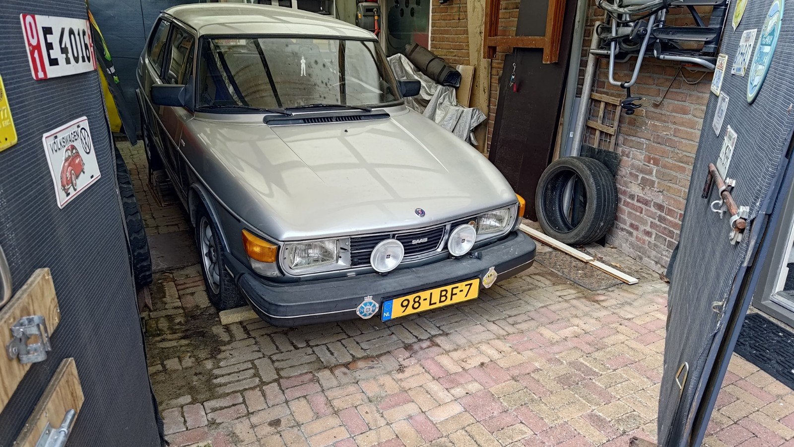Saab 99 99 1982 Grijs, 1092 kg, Handgeschakeld, 570 kg, Sedan
