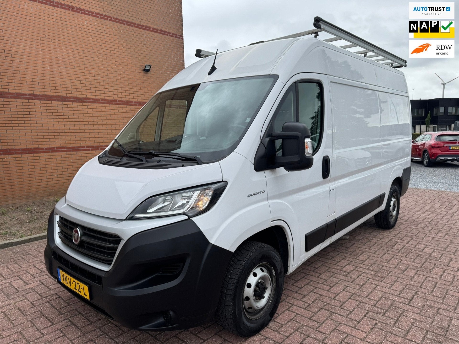 Fiat Ducato 30 2.3 MultiJet L2H2 Euro 6, Imperiaal, 3 Zits,, Voorwielaandrijving, Gebruikt, 2500 kg, Wit